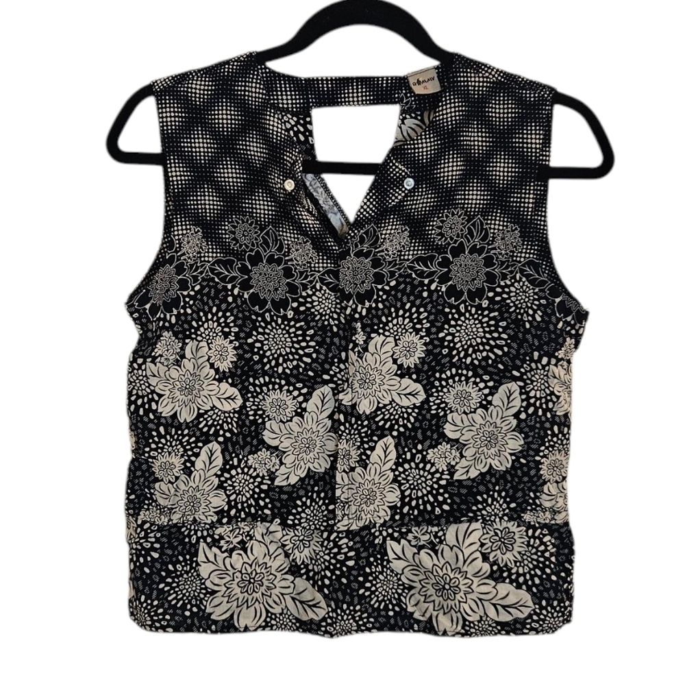 🔥Floral Print V-Neck Sleeveless Black/White Tank Top Shirt - Picture 1 of 6